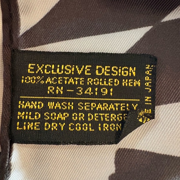 Vintage Mid Century Deco Modernist Stylish Ladies Neck Scarf Japan 1970s 3D - Picture 5 of 5